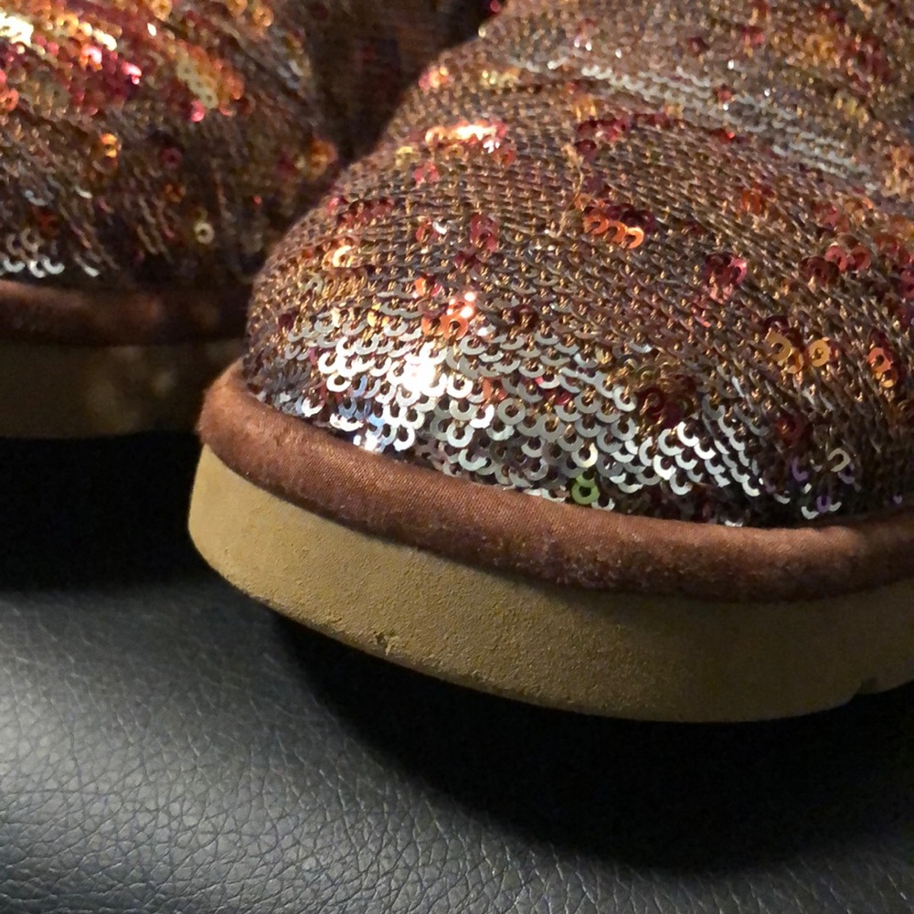 Ugg Sequin Boot Woman’s Size 8 - image 3